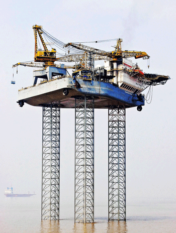 我國(guó)研制出深海鉆探儲(chǔ)油平臺(tái)新技術(shù)填補(bǔ)國(guó)際空白 我國(guó)研制出深海鉆探儲(chǔ)油平臺(tái)新技術(shù)填補(bǔ)國(guó)際空白