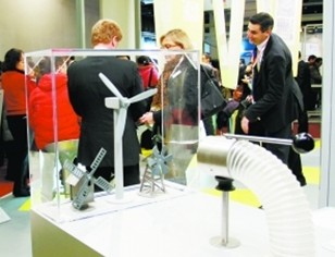 光伏風(fēng)電等清潔能源并網(wǎng)瓶頸難破 光伏風(fēng)電等清潔能源并網(wǎng)瓶頸難破