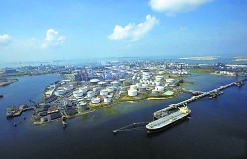 政協(xié)委員談石化對(duì)接戰(zhàn)略性新興產(chǎn)業(yè) 政協(xié)委員談石化對(duì)接戰(zhàn)略性新興產(chǎn)業(yè)