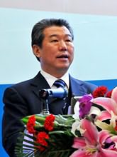 發(fā)言題目：轉(zhuǎn)變發(fā)展方式，加快產(chǎn)業(yè)升級(jí)